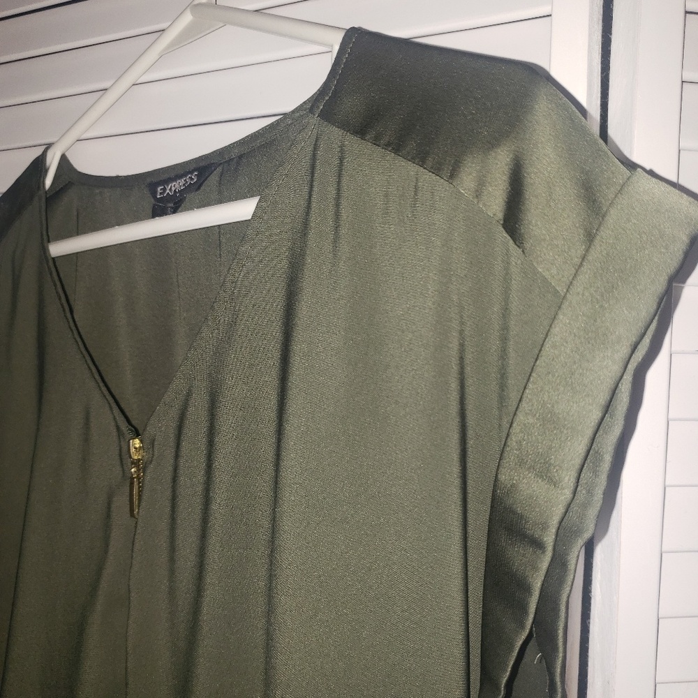 Express Top/blouse - Picture 3 of 6